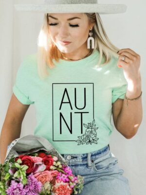 Aunt T-shirt | Graphic Top