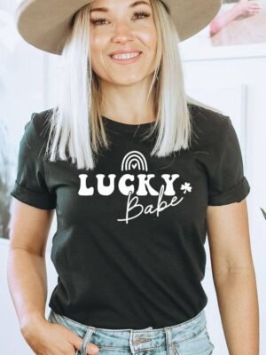 Lucky Babe T-shirt | Graphic T-shirts