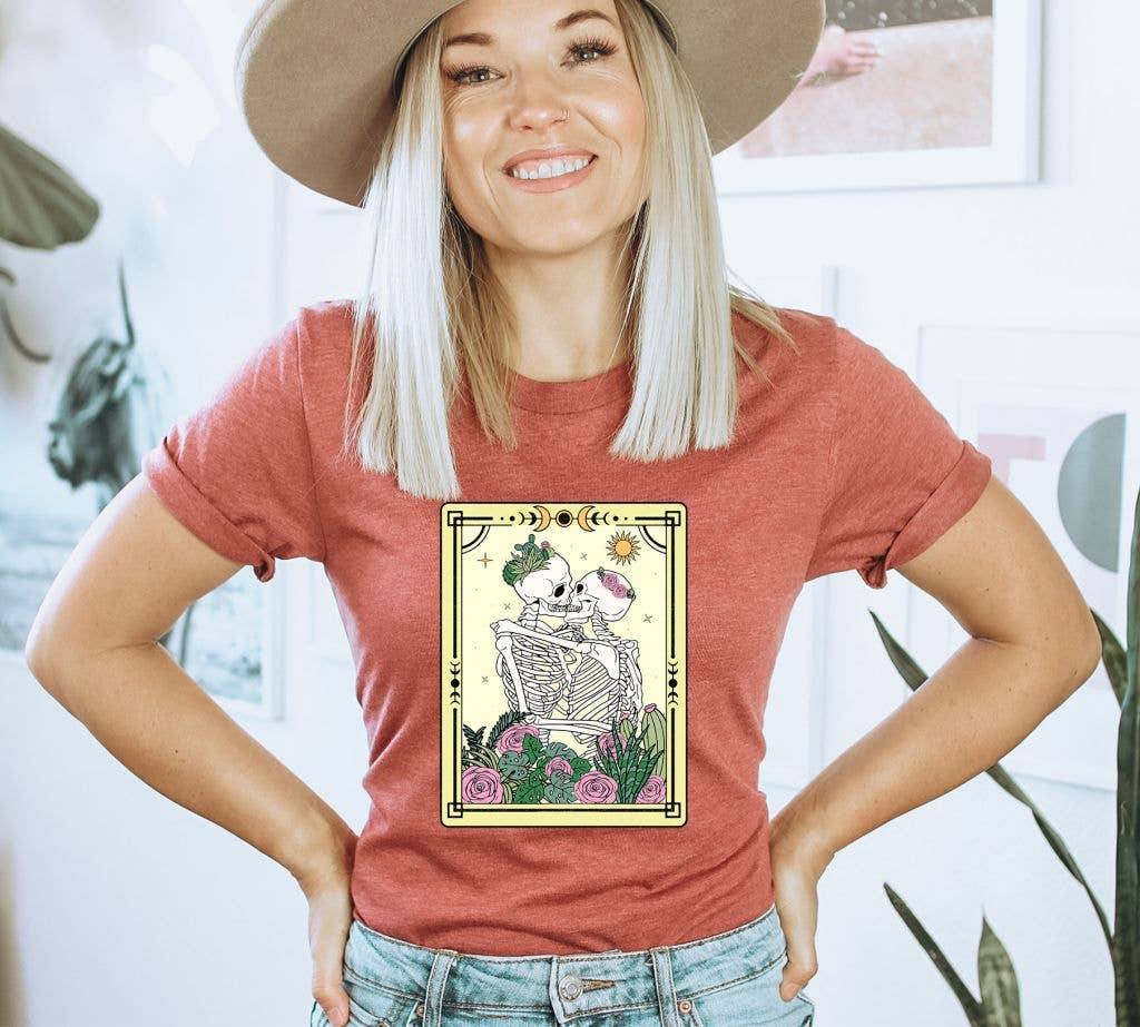 Skeleton Kissing T-shirt | Graphic Tee
