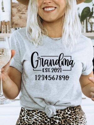 Grandma Est 2021 1234567890 T-shirt