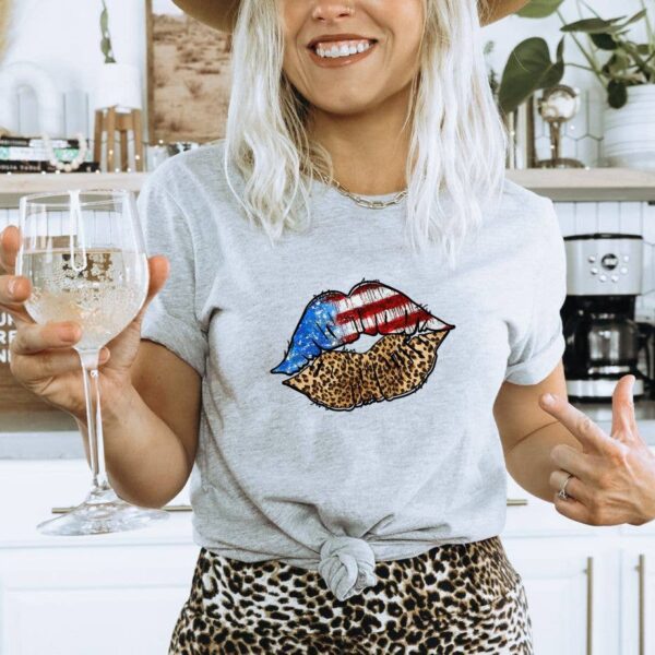American Flag Lips T-shirt | Graphic Tee