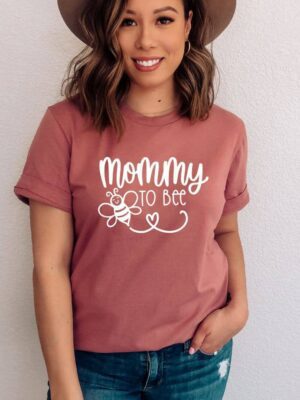 Mommy To Bee T-shirt | Graphic T-shirt