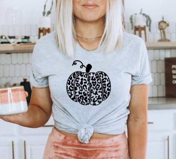 Leopard Pumpkin T-shirt | Graphic Gift
