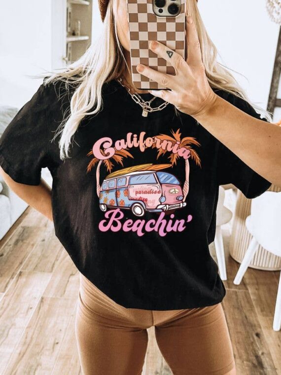 California Beachin T-shirt | Graphic Tee