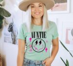 Auntie T-shirt | Graphic Tee