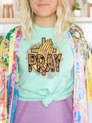 Pray T-shirt | Graphic Tee