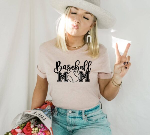 Baseball Mom T-shirt | Graphic T-shirt