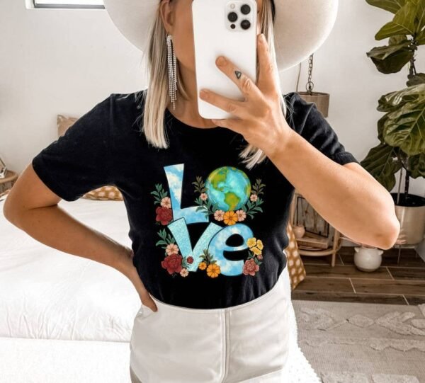 Love Earth Day T-shirt | Graphic Tee