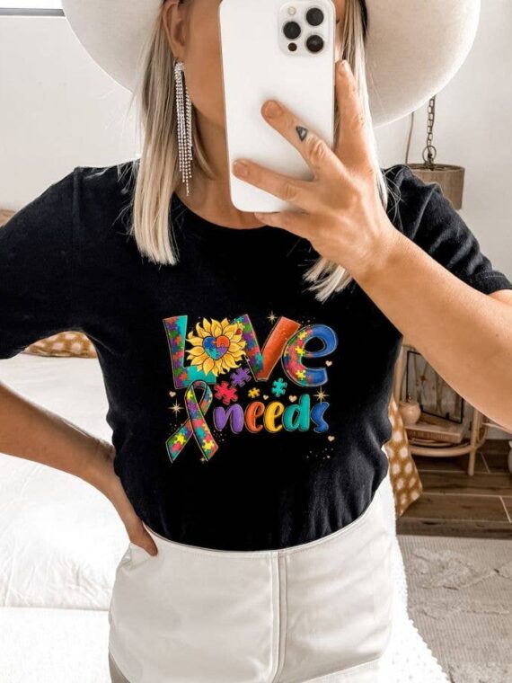 Love Needs T-shirt | Graphic Top