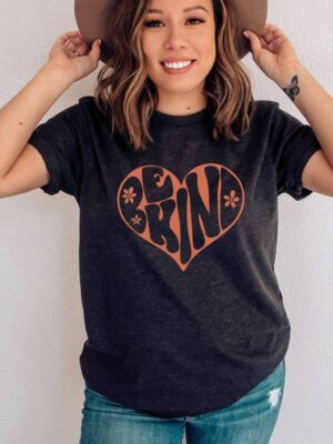 Be Kind T-shirt | Graphic T-shirt